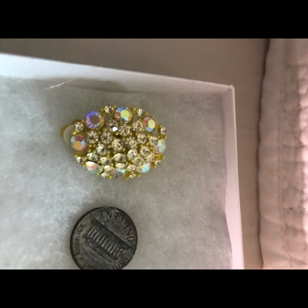 Clip earrings - Picture 2 of 2